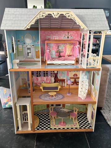 Groot houten poppenhuis Kidkraft speelgoed pop barbiehuis beschikbaar voor biedingen