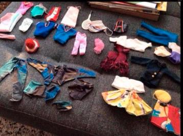 Alles  in 1x voor €75,00 Barbiepoppen en Kleertjes beschikbaar voor biedingen