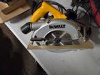 DeWalt Handcirkelzaag 230V - D23550-QS, Doe-het-zelf en Verbouw, Gereedschap | Zaagmachines, Gebruikt, Cirkelzaag, DeWalt, 600 tot 1200 watt