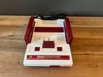 Nintendo Famicom - Nieuwstaat, USB & AV Mod, Ophalen of Verzenden, Refurbished, Met 2 controllers