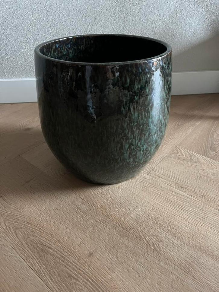 Pot (binnen) - Groen/Zwart, Tuin en Terras, Bloempotten, Zo goed als nieuw, Aardewerk, Binnen, 40 tot 70 cm, 25 tot 40 cm, Rond