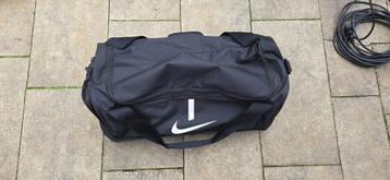 Sporttas Nike Academy Team beschikbaar voor biedingen