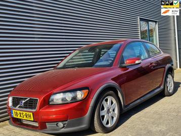 Volvo C30 2.0D Momentum H6 09-2007 Maple Red Pearl beschikbaar voor biedingen