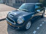 Mini 1.6 16V Cooper S 128KW AUT 2007 Zwart, Auto's, Mini, Zwart, 4 cilinders, 4 stoelen, Zwart