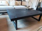 Toffe zwarte echt houten salontafel met metalen poten., Ophalen, 100 tot 150 cm, 50 tot 100 cm, Zo goed als nieuw