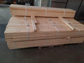 Vuren planken pak a 50 stuks  beschikbaar voor biedingen