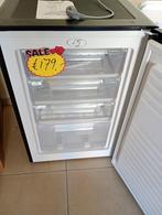 Nieuwe zwarte tafelmodel vrieskast met kleine schade, Minder dan 85 cm, Nieuw, Minder dan 60 cm, Energieklasse A of zuiniger