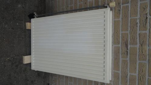 Twee radiatoren (T21: 900H x 600B, T11: 500H x 800B), Doe-het-zelf en Verbouw, Verwarming en Radiatoren, Gebruikt, Radiator, 30 tot 80 cm