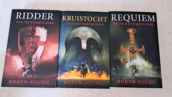Young, Robyn: De tempeliers trilogie, Boeken, Fantasy, Gelezen, Ophalen of Verzenden