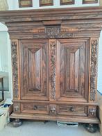 Zeer mooie eiken kast met houtsnijwerk, Antiek en Kunst, Ophalen