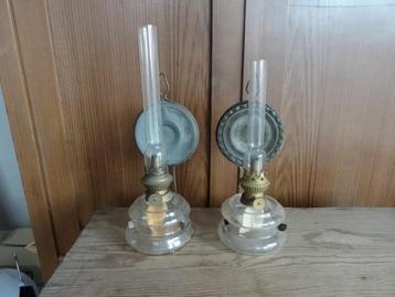2x Antieke oude olielamp met lont beschikbaar voor biedingen
