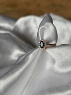 Ring met saffier en diamanten, Sieraden, Tassen en Uiterlijk, Ringen, Blauw, Ophalen of Verzenden, Zo goed als nieuw, 17 tot 18