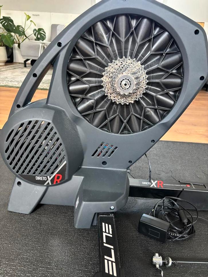 Elite Direto XR Fietstrainer, Sport en Fitness, Fitnessapparatuur, Zo goed als nieuw, Hometrainer, Benen, Metaal, Ophalen