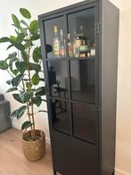 Zwart metale vitrine kast, Huis en Inrichting, Ophalen, Zo goed als nieuw, 25 tot 50 cm, Metaal