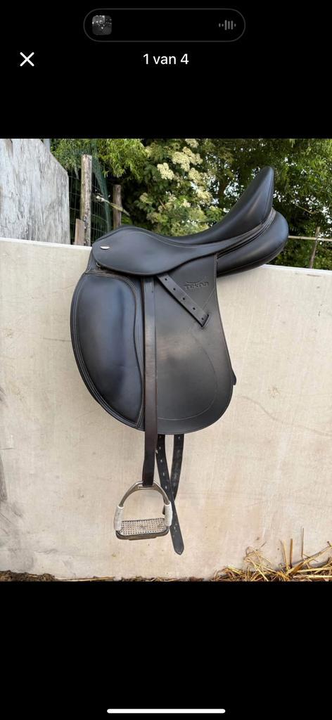 ZGAN tekna dressuurzadel, Dieren en Toebehoren, Paarden en Pony's | Zadels, Zo goed als nieuw, Dressuur, Ophalen
