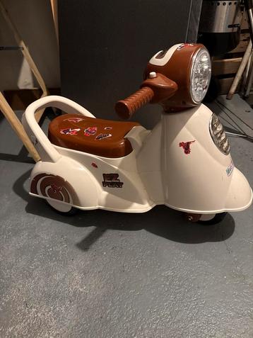 Bruin/Witte Kinderscooter beschikbaar voor biedingen