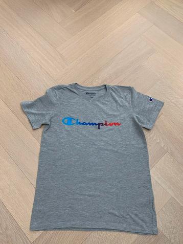 ZGAN: T-shirt van Champion maat L / 152-164 / 12-14 jaar beschikbaar voor biedingen