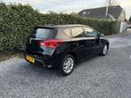 Toyota Auris 1.3 Now | Autom. Airco | Cruise Control | LMV |, Auto's, Toyota, Euro 5, Gebruikt, Zwart, 4 cilinders