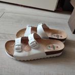 Witte sandalen 38 Nellakis, Ophalen of Verzenden, Zo goed als nieuw, Wit, Sandalen of Muiltjes