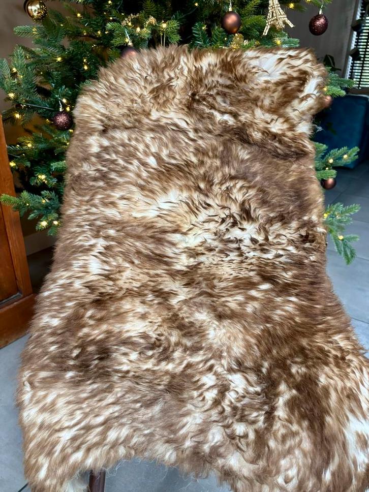 Prachtige Mouflon schapenvacht - Uniek!, Huis en Inrichting, Woonaccessoires | Plaids en Woondekens, Nieuw, Ophalen of Verzenden