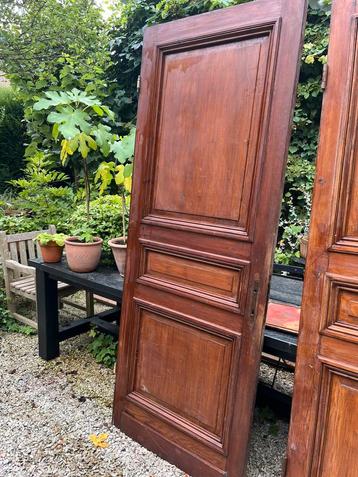 ANTIEKE PANEELDEUR BINNENDEUR MASSIEF  HOUT HERENHUIS beschikbaar voor biedingen