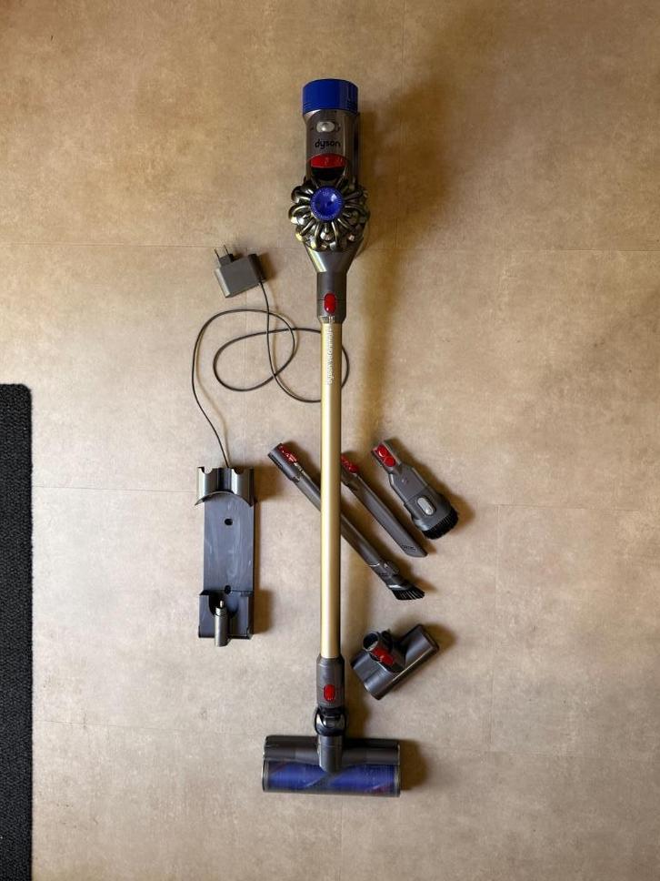 Dyson V8 Animal+ snoerloze steelstofzuiger met opzetstukken, Witgoed en Apparatuur, Stofzuigers, Gebruikt, Stofzuiger, Reservoir