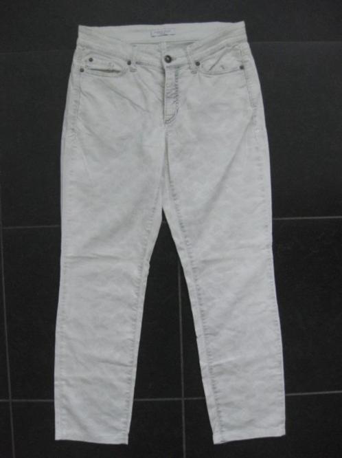 Cambio lichte broek, vintage jeans Parla , maat 40 wit grijs, Kleding | Dames, Spijkerbroeken en Jeans, Zo goed als nieuw, W30 - W32 (confectie 38/40)