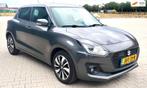 Suzuki SWIFT 1.0 Style Smart Hybrid Navi Stoelverwarming, Auto's, Suzuki, Voorwielaandrijving, Stof, Gebruikt, Euro 6
