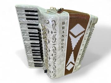 Accordiola, Borsini, Fisart, Paolo Soprani, Mengascini enz. beschikbaar voor biedingen