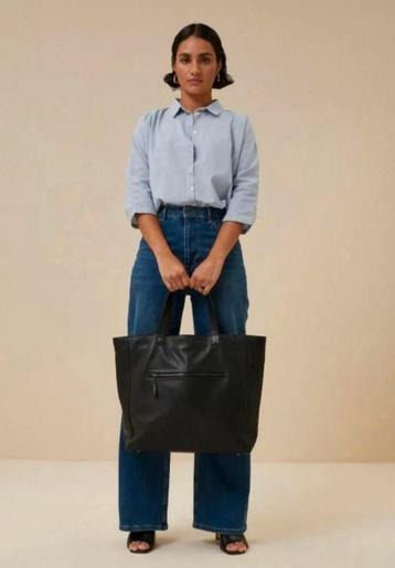 By-bar leren shopper schoudertas
Nieuw met kaartje beschikbaar voor biedingen