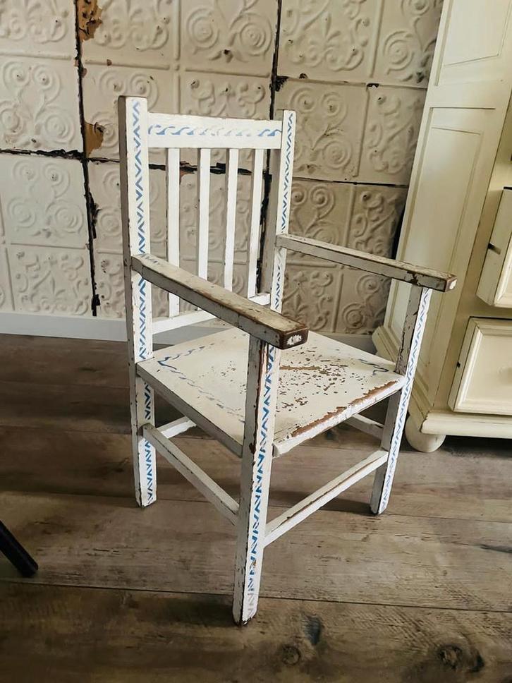 Retro Kinderstoel met Armleuning, Huis en Inrichting, Stoelen, Gebruikt, Eén, Hout, Wit, Ophalen
