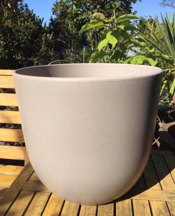 Grote keramische bloempot lichtgrijs strak antraciet 29/32cm beschikbaar voor biedingen