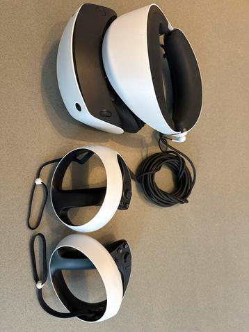 PS5 VR2 Headset + Controllers beschikbaar voor biedingen