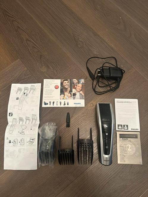 Oplaadbare Philips tondeuse met opzetstukken + oplader, Sieraden, Tassen en Uiterlijk, Uiterlijk | Haarverzorging, Zo goed als nieuw