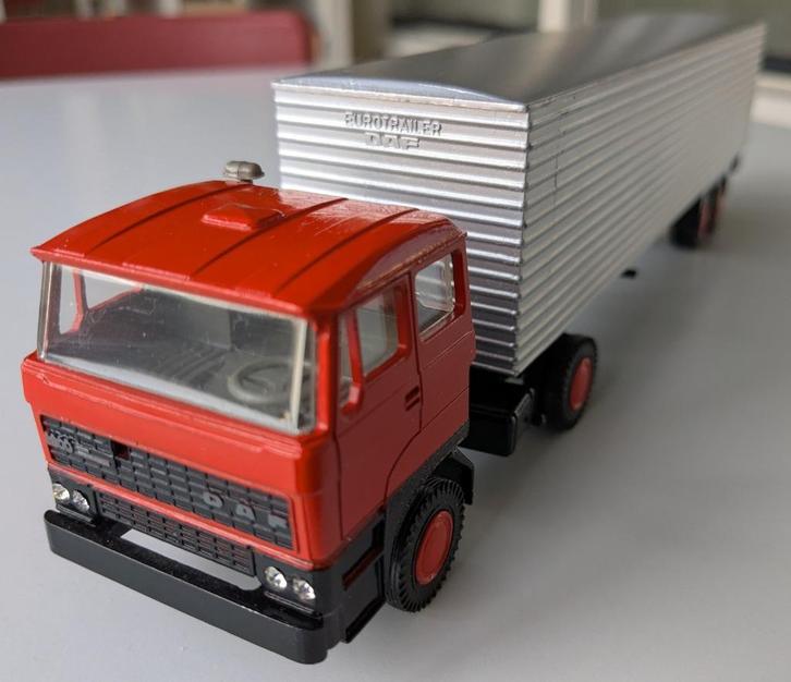 Lion Car DAF /  FT 2800 DKS  /  Eurotrailer., Hobby en Vrije tijd, Modelauto's | 1:50, Zo goed als nieuw, Bus of Vrachtwagen, Lion Toys