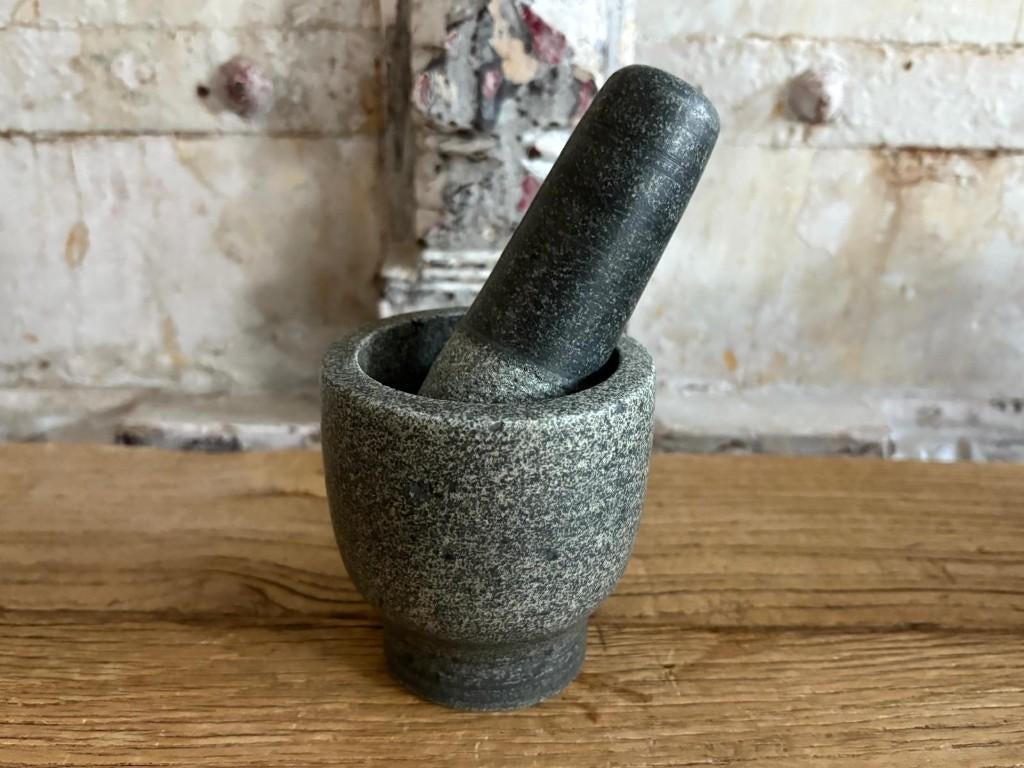 Zwarte mini vijzel van graniet - unieke maat Ø 8 cm, Ophalen of Verzenden