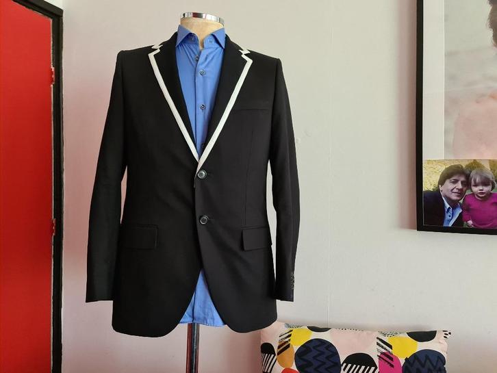 Nieuw Hugo Boss colbert super pasvorm maat 48, Kleding | Heren, Kostuums en Colberts, Nieuw, Maat 48/50 (M), Zwart, Verzenden