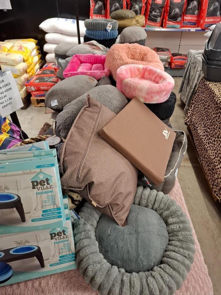 50% KORTING op alle hondenmanden, riemen, jasjes, tuigjes, Dieren en Toebehoren, Hondenmanden, Nieuw, Overige, Ophalen of Verzenden