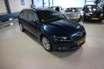 Skoda Superb Combi 1.8 TSI NAVI + STOELVERWARMING + MEMORY +, Auto's, Euro 6, Blauw, Origineel Nederlands, 1405 kg