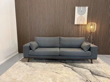 Nous Living - 3 zits Bank - Boucle - Grijs / Donkerblauw beschikbaar voor biedingen