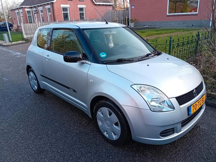 Suzuki Swift 1.3 3D 2006 Grijs, Auto's, Suzuki, Particulier, Swift, ABS, Airbags, Centrale vergrendeling, Elektrische ramen, Isofix