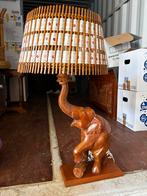 Olifant lamp met bloem dessin kap, Antiek en Kunst, Antiek | Lampen, Ophalen of Verzenden