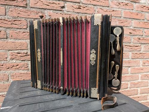 Oude harmonika, trekzak, lepelbasser, opknapper., Muziek en Instrumenten, Accordeons, Gebruikt, Overige formaten, Overige merken