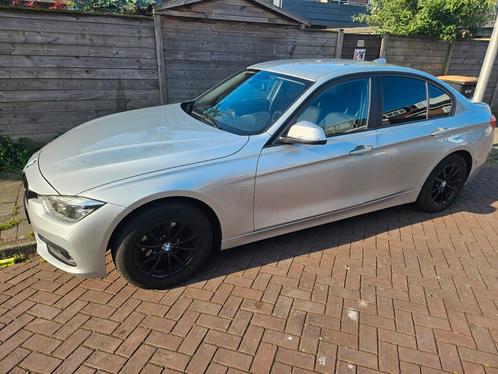 BMW 3-Serie 318i 136pk Aut 2017 Grijs, Auto's, BMW, Particulier, 3-Serie, ABS, Airbags, Benzine, B, Sedan, Automaat, Origineel Nederlands