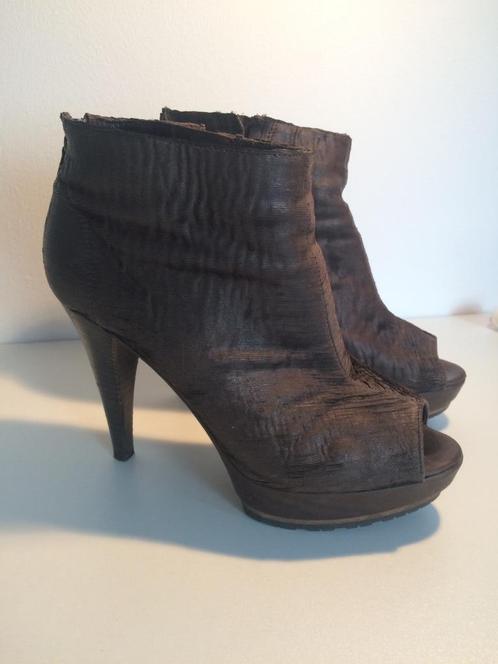 Vic Matie leer leren enkellaarsjes laarzen donker bruin 38, Kleding | Dames, Schoenen, Zo goed als nieuw, Schoenen met hoge hakken