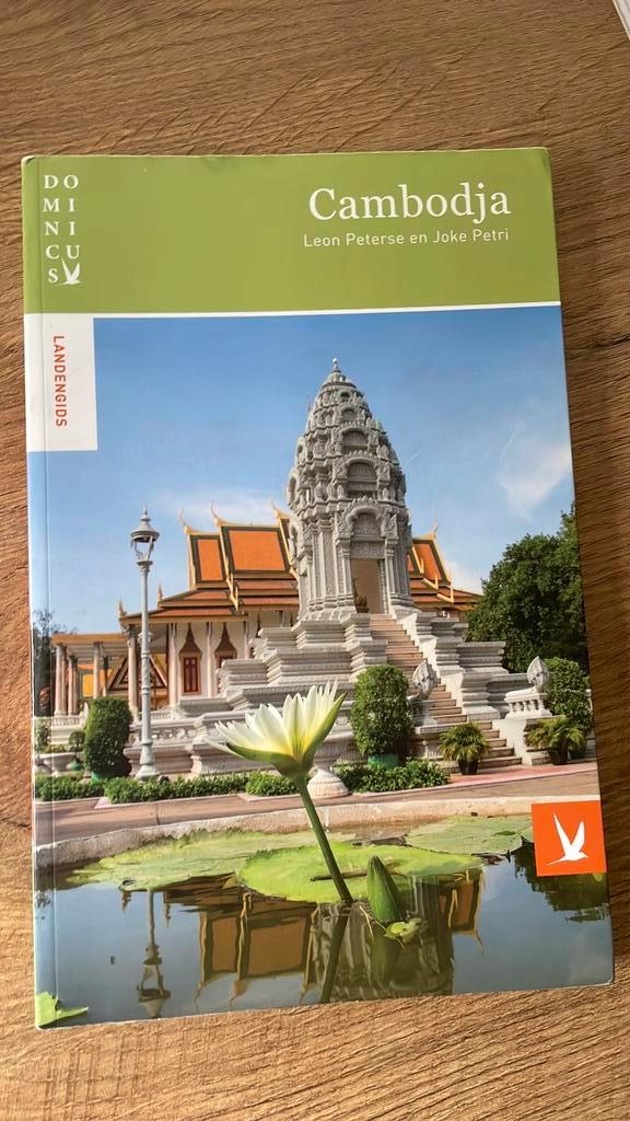 Dominiscus Landengids- Cambodja, Boeken, Reisgidsen, Zo goed als nieuw, Reisgids of -boek, Overige merken, Ophalen of Verzenden