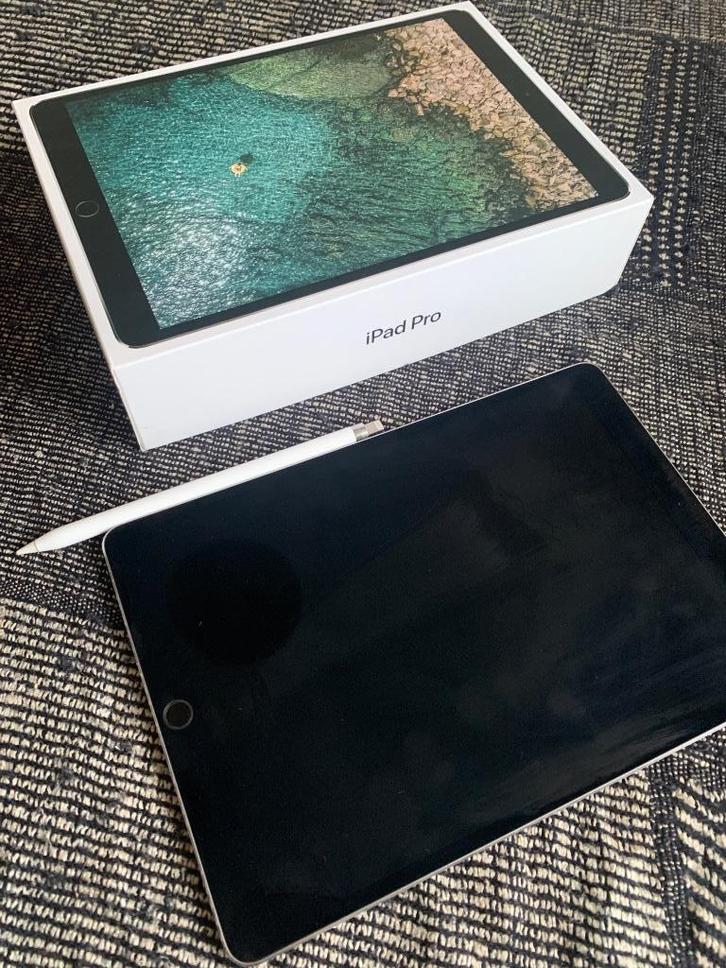 iPad Pro 2018 11 inch- moederbord stuk, Computers en Software, Apple iPads, Niet werkend, Apple iPad, Wi-Fi, 11 inch, 64 GB, Grijs