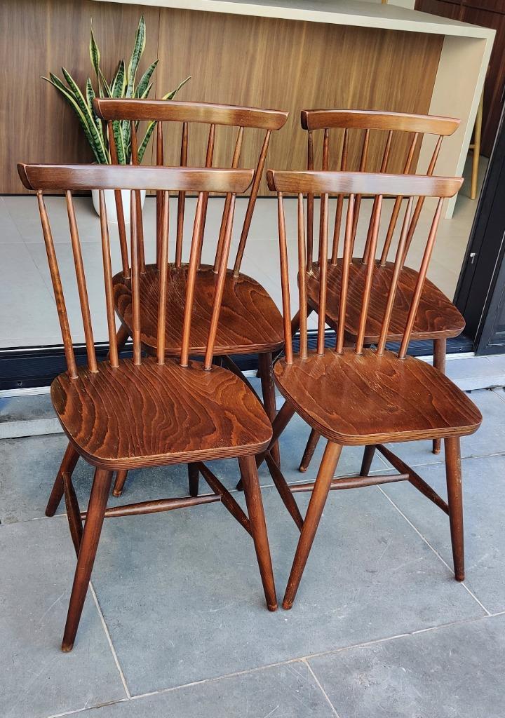 Authentieke set (4) vintage spijlenstoelen, Huis en Inrichting, Stoelen, Gebruikt, Eén, Hout, Bruin, Ophalen