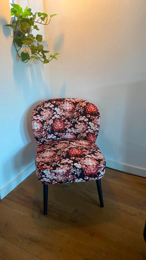 Gebloemde fauteuil/stoel, vintage look, Huis en Inrichting, Fauteuils, Zo goed als nieuw, Stof, 50 tot 75 cm, Minder dan 75 cm