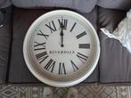 Grote Riverdale klok met beschadiging zijkant, Huis en Inrichting, Woonaccessoires | Klokken, Ophalen, Gebruikt, Wandklok